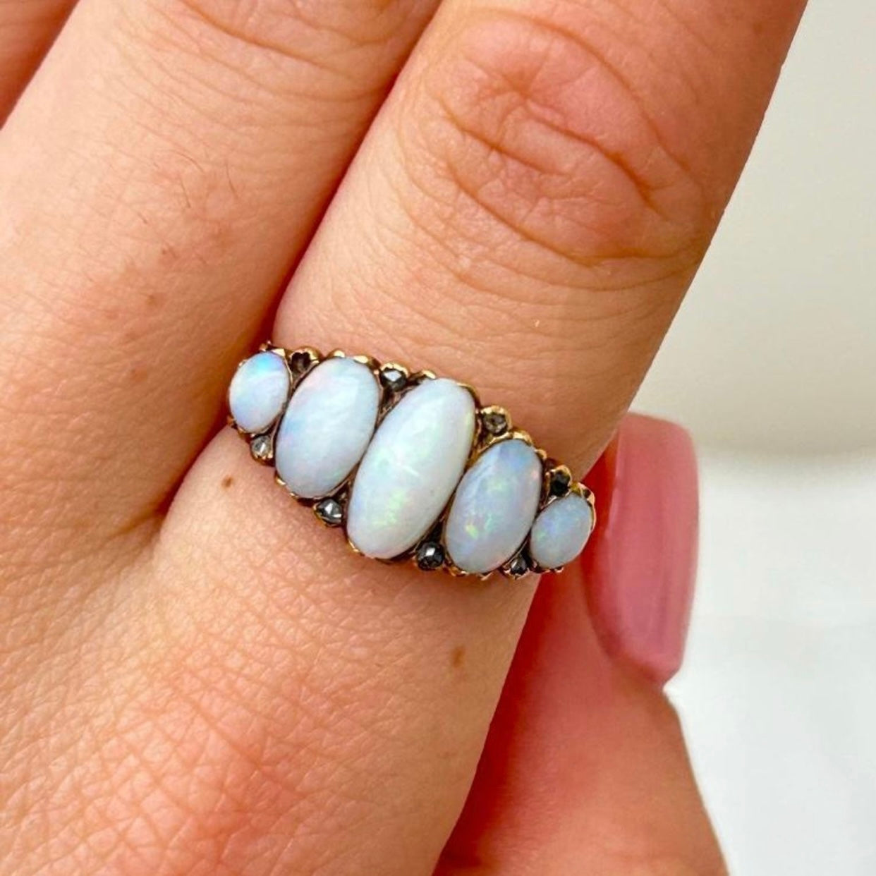 Antique Chunky 18ct Yellow Gold Opal and Diamond 5 Stone Ring - N 1/2