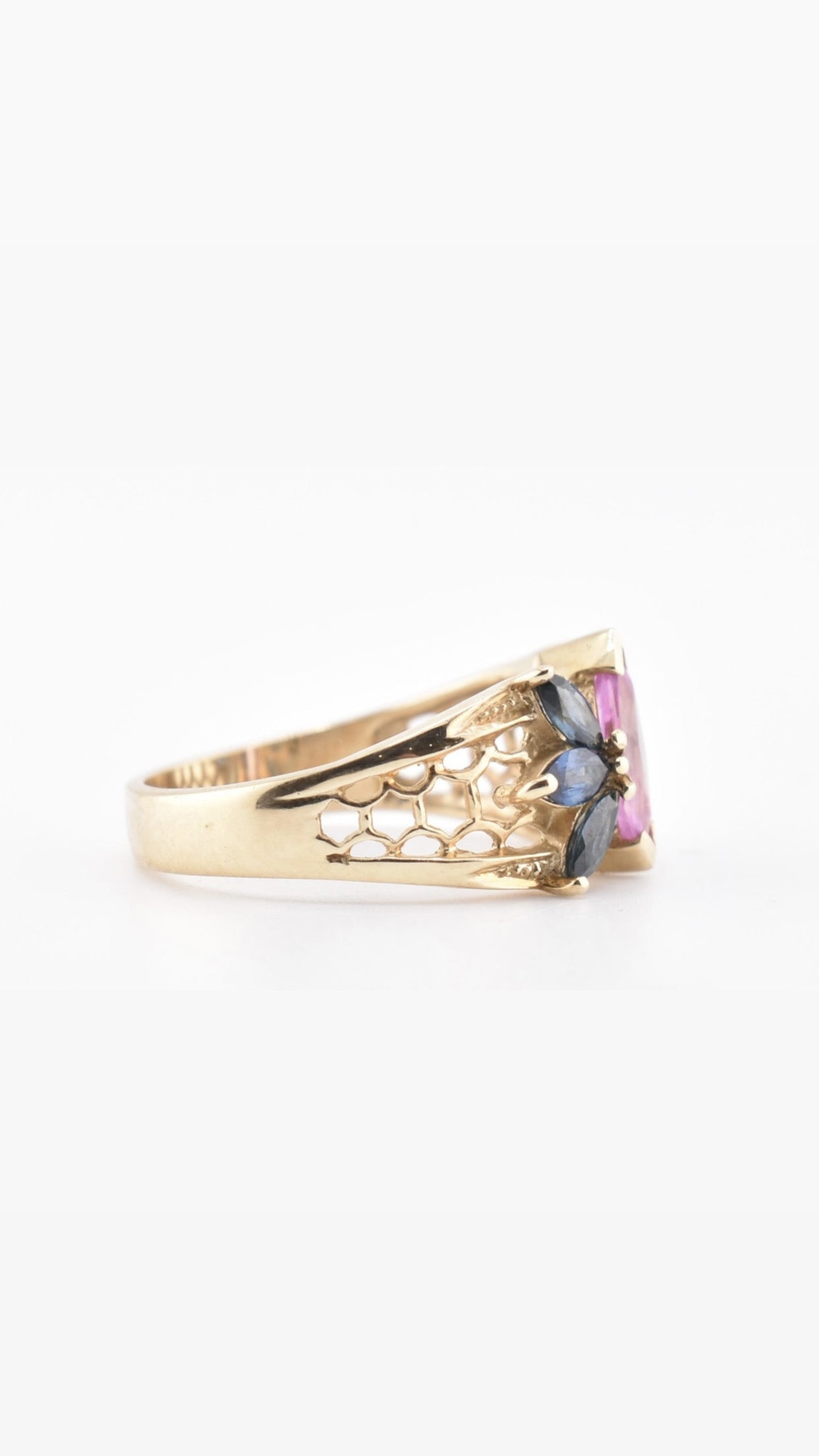 Gold Pink Sapphire & Blue Sapphire Ring - Size: N
