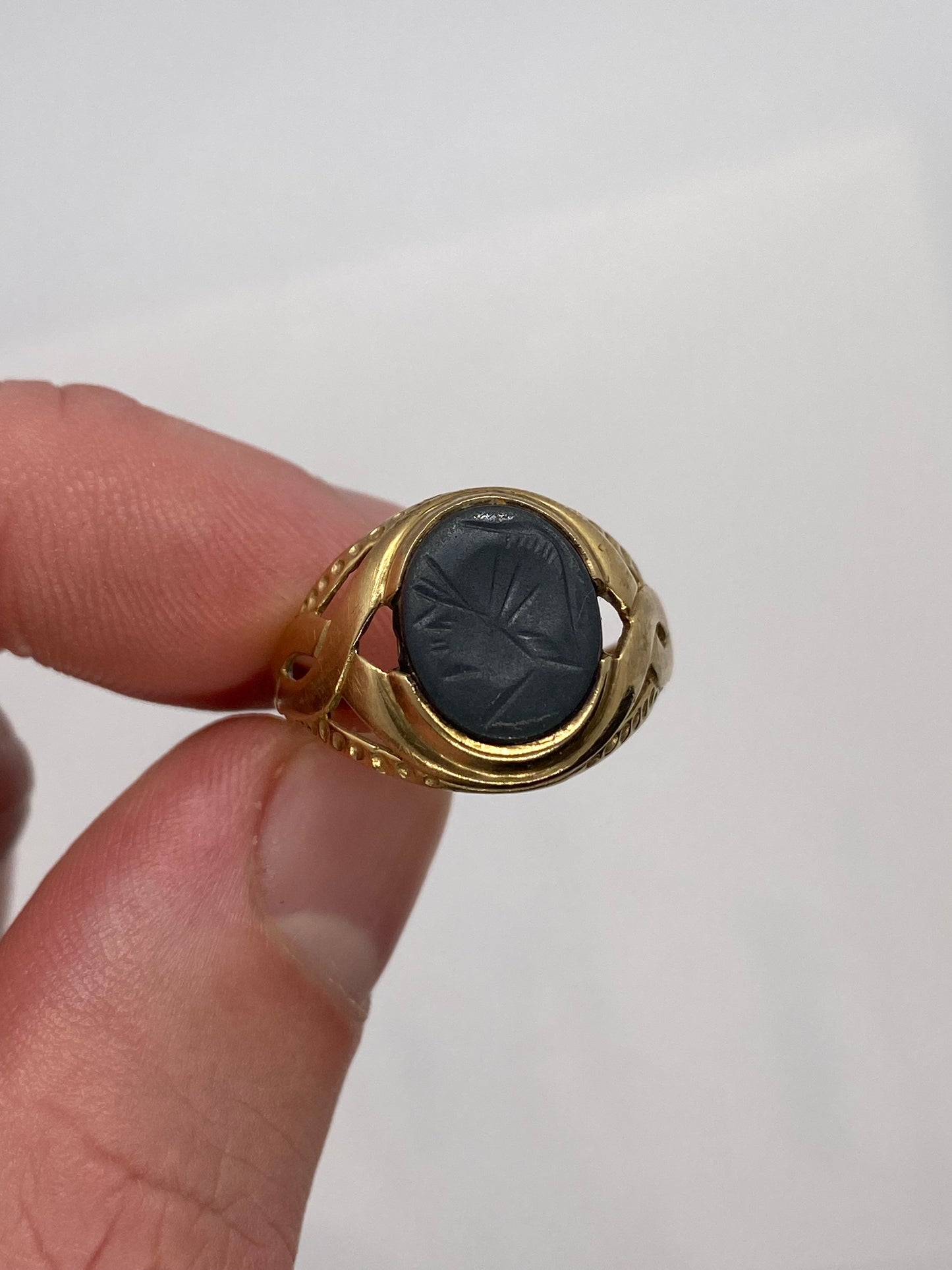 Vintage Yellow Gold Signet Ring - Size: S