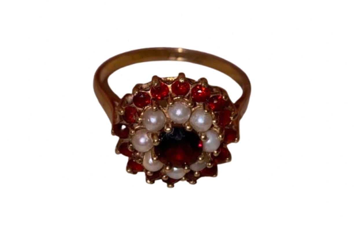 Garnet & Pearl Gold Ring - Size R