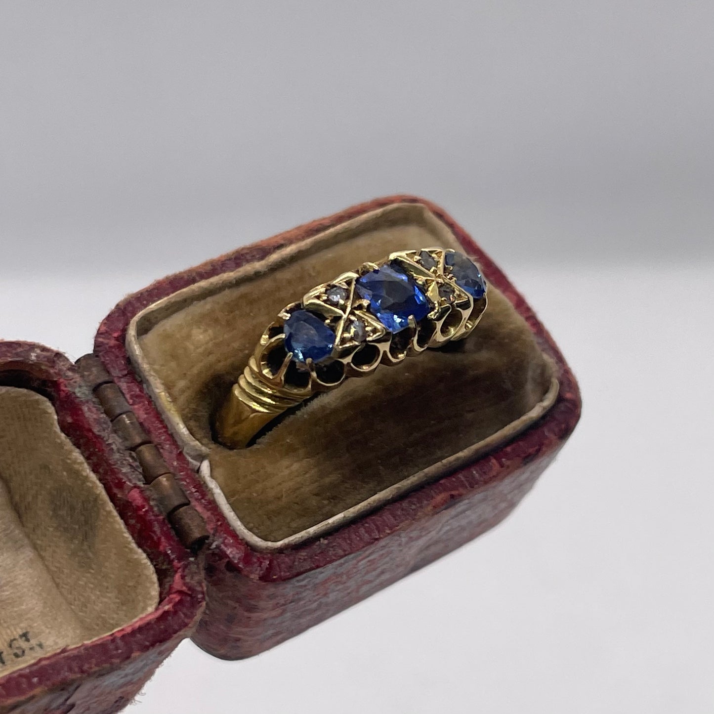 Edwardian Blue Sapphire & Diamond Ring - Size: O