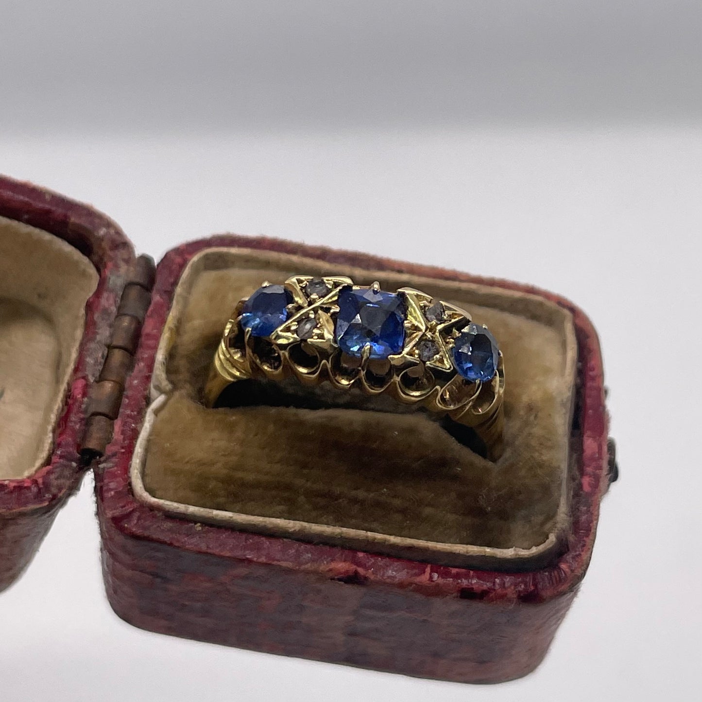 Edwardian Blue Sapphire & Diamond Ring - Size: O