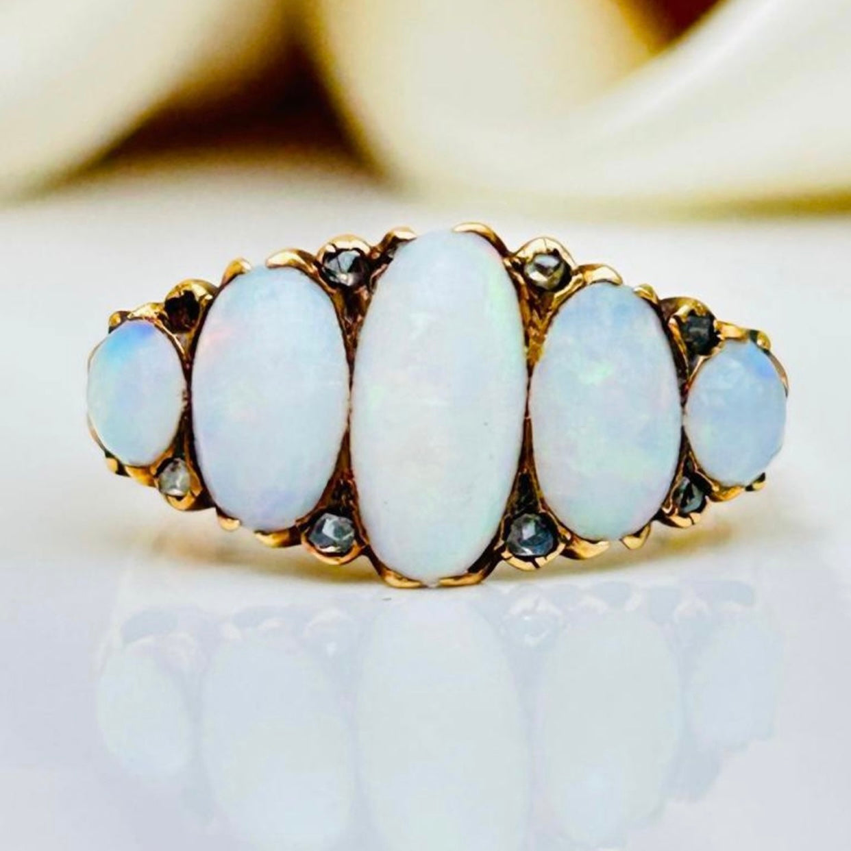 Antique Chunky 18ct Yellow Gold Opal and Diamond 5 Stone Ring - N 1/2