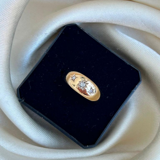 Chunky Antique 18ct Yellow Gold Diamond 3 Stone Ring - Size L