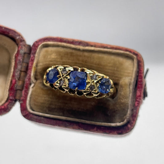 Edwardian Blue Sapphire & Diamond Ring - Size: O