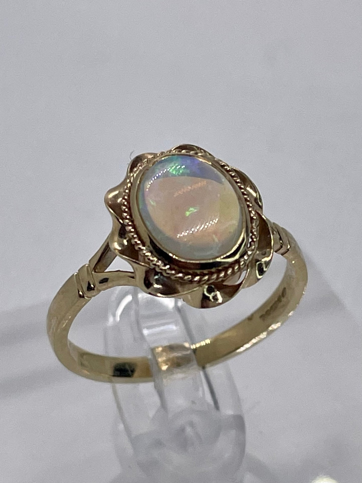 Opal & Gold Ring - Size: O