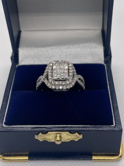14ct White Gold and Diamond Cluster Ring 1.05ct Diamonds - Size: O