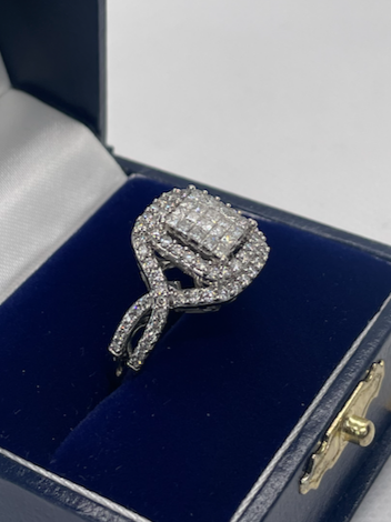 14ct White Gold and Diamond Cluster Ring 1.05ct Diamonds - Size: O