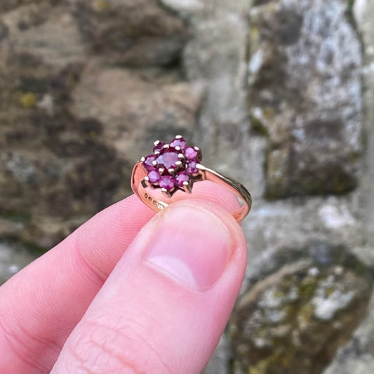 Vintage 9ct Gold Ruby Cluster Ring – Size: N