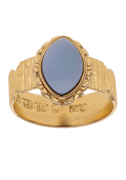 Elegant Antique 18ct Gold Chalcedony Ring 1863 - Size: Q