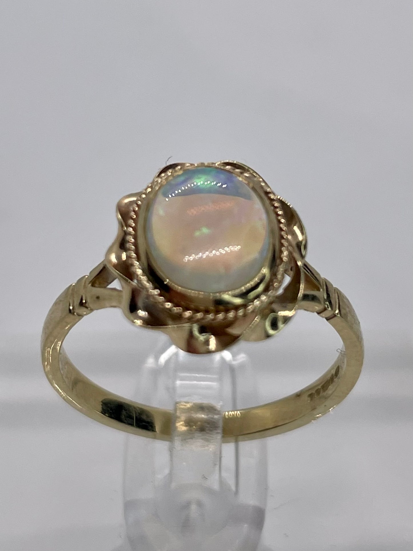 Opal & Gold Ring - Size: O