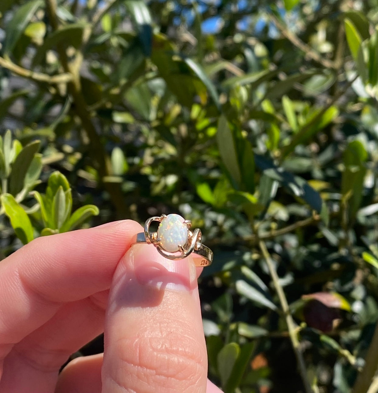 9ct Gold Opal Ring
