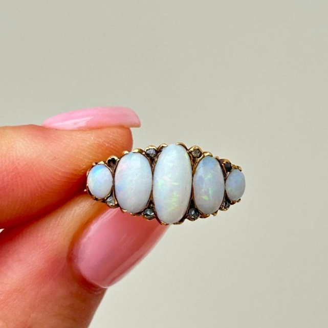Antique Chunky 18ct Yellow Gold Opal and Diamond 5 Stone Ring - N 1/2
