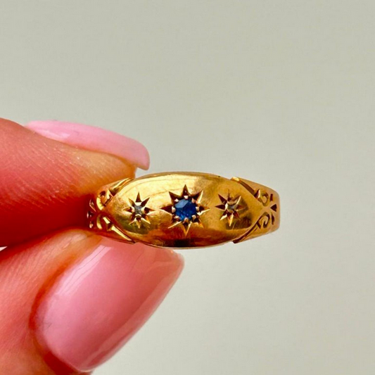 Antique 18ct Yellow Gold Sapphire and Diamond Star Ring - Size: N